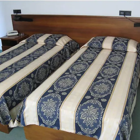 Hotel Gina 3*